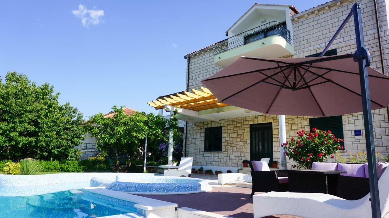 Villa Siga 말리 스톤 외부 사진